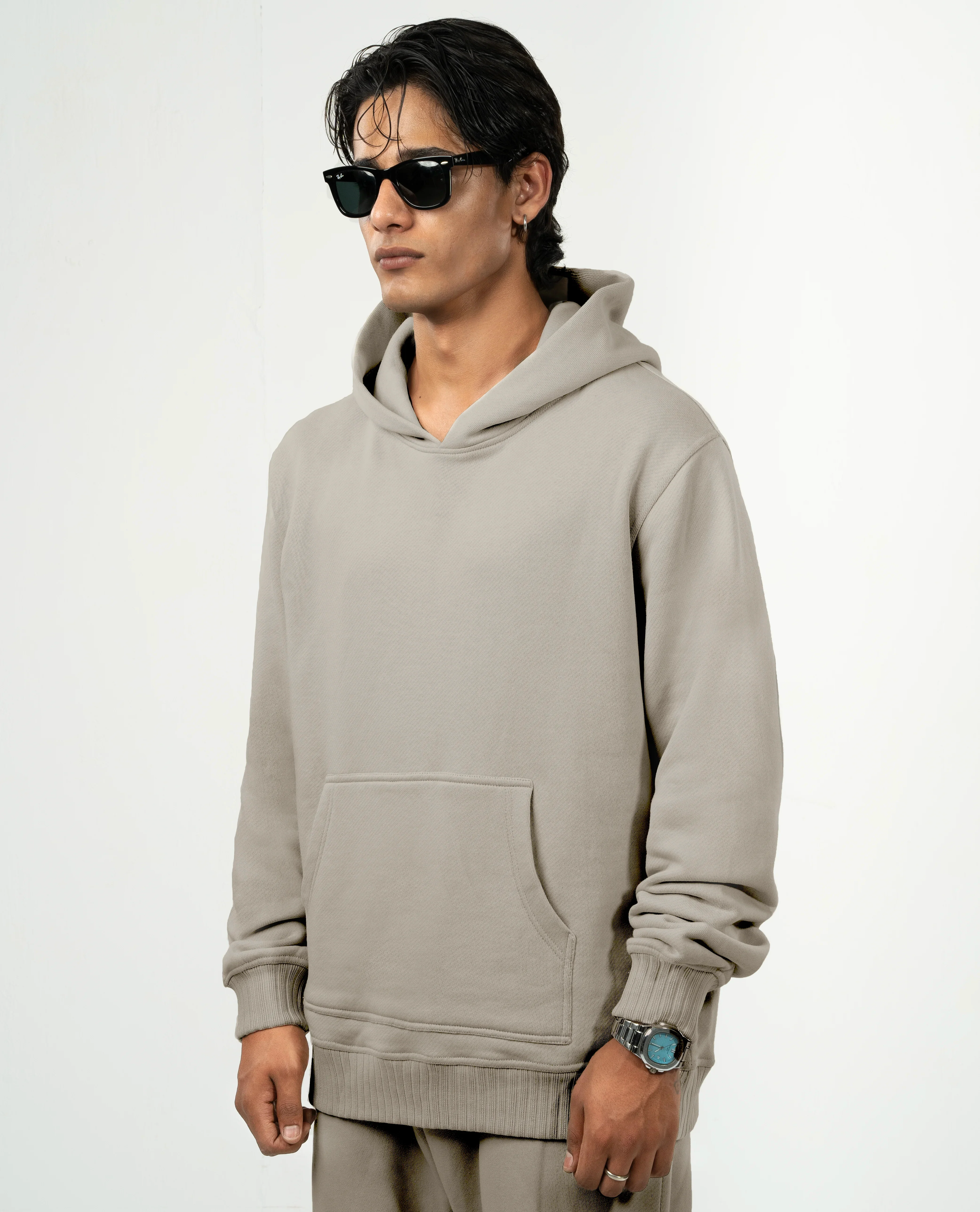 D27 Mid Weight Pull over, Standard fit, Smokey Taupe. DEFECT. FINAL SALE - Image 3
