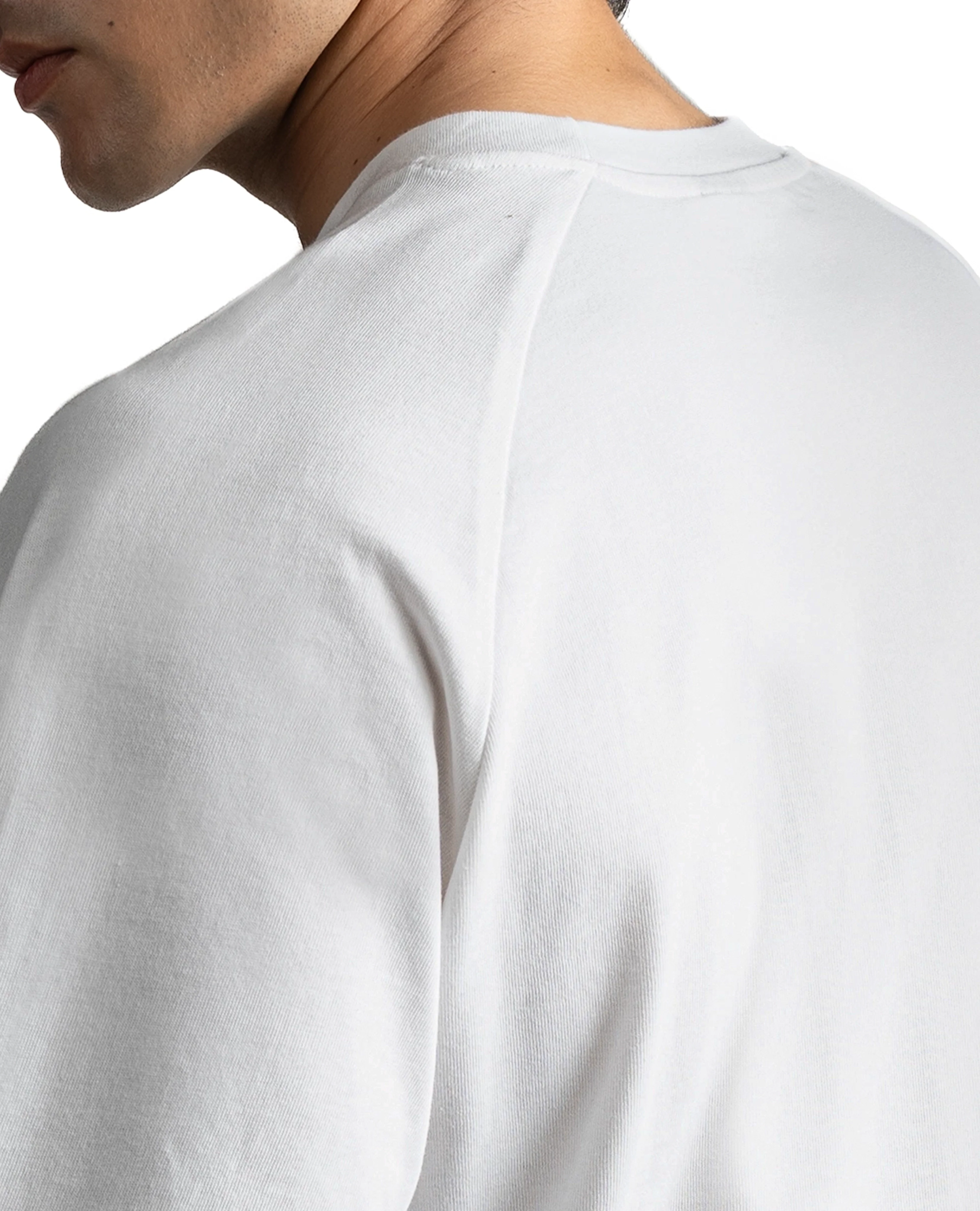 R32 Premium 220GSM Organic Cotton Raglan Tee – White [In stock] - Image 4