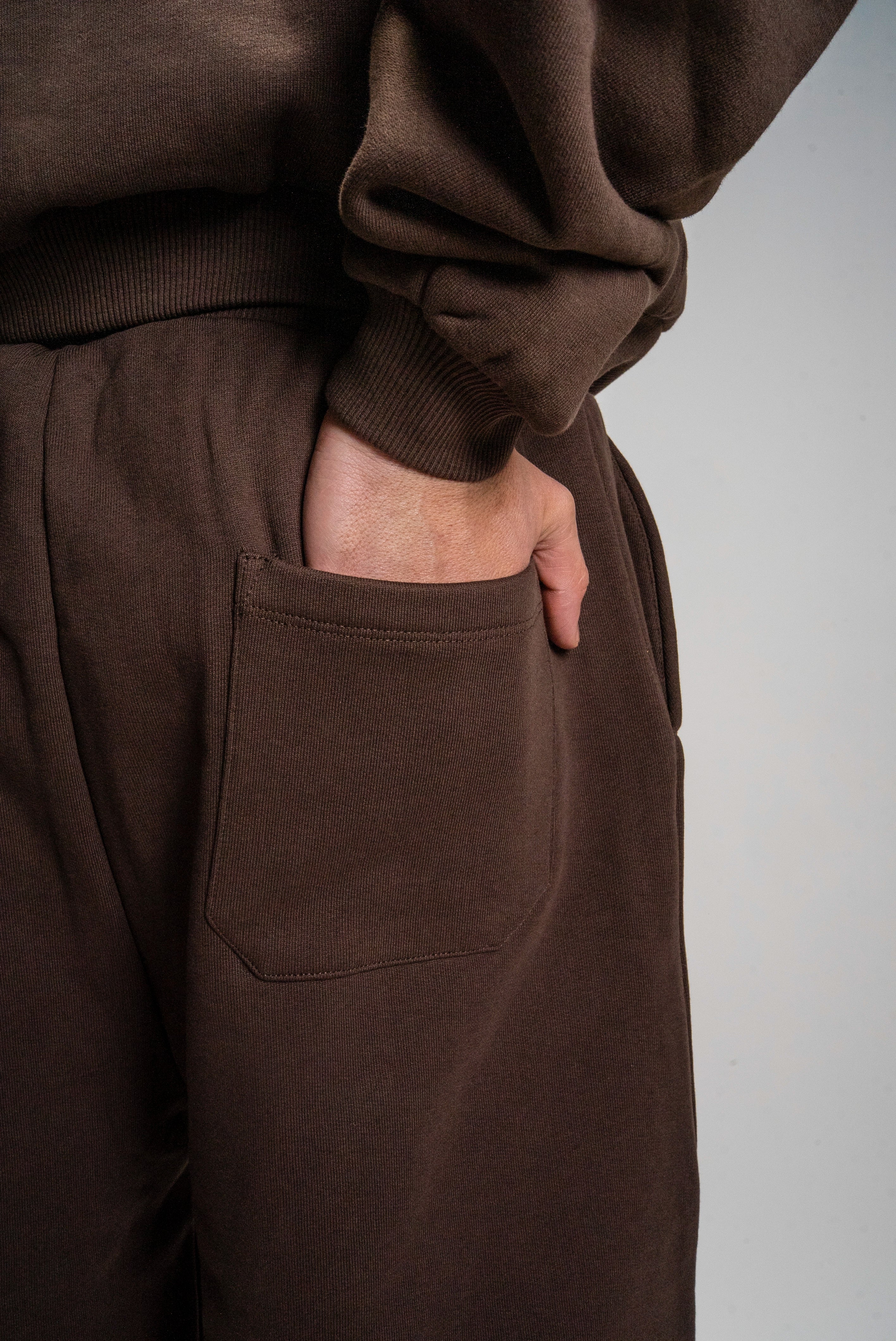 Z25 Athletic Cropped Hoodie, Mocha Brown — 530GSM Organic Jersey Fleece-back [Pre-order. March 26th] - Image 4